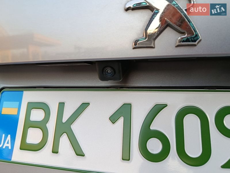 Внедорожник / Кроссовер Peugeot e-2008 2020 в Дубно