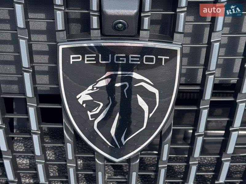 Внедорожник / Кроссовер Peugeot e-2008 2024 в Львове