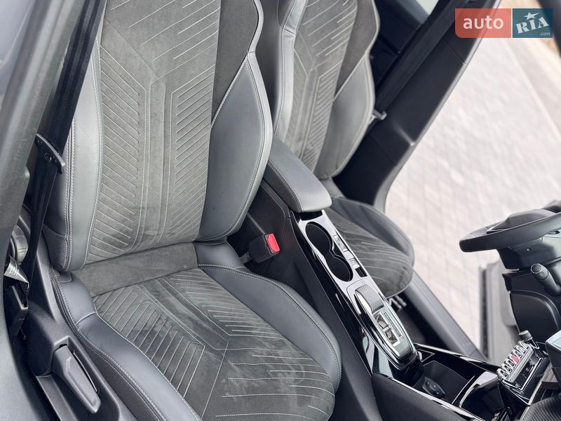 Внедорожник / Кроссовер Peugeot e-2008 2024 в Львове