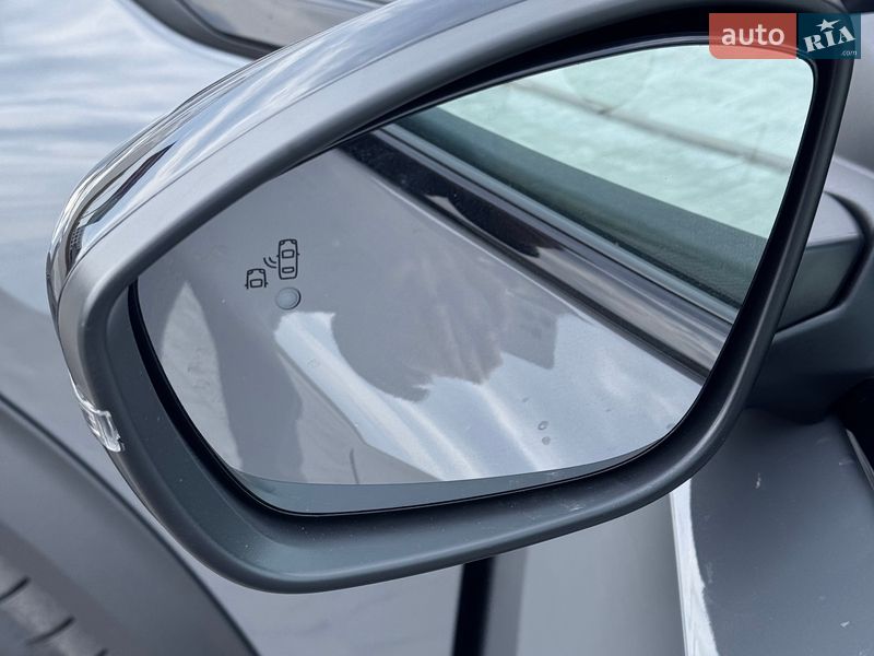 Внедорожник / Кроссовер Peugeot e-2008 2024 в Львове