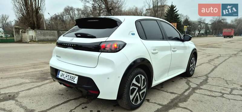 Хетчбек Peugeot e-208 2023 в Жовтих Водах
