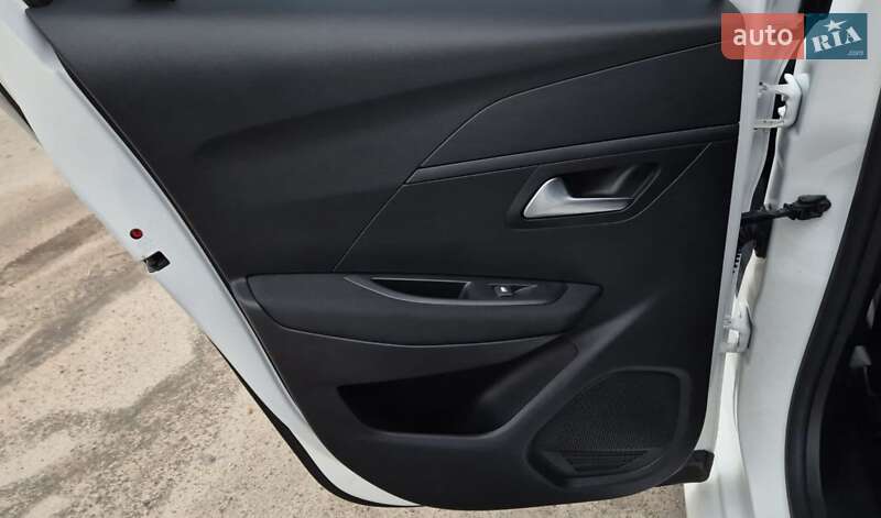 Хетчбек Peugeot e-208 2023 в Жовтих Водах