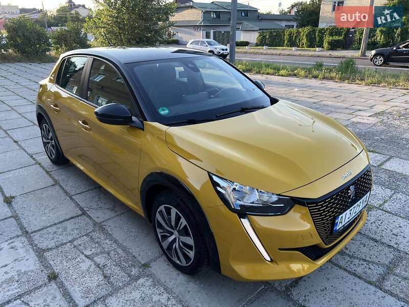 Хэтчбек Peugeot e-208 2021 в Киеве