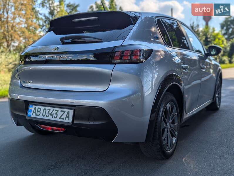 Хэтчбек Peugeot e-208 2021 в Немирове