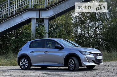 Хетчбек Peugeot e-208 2023 в Івано-Франківську