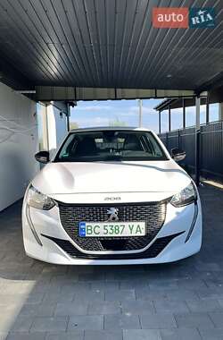 Хэтчбек Peugeot e-208 2022 в 