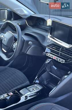 Хэтчбек Peugeot e-208 2022 в 