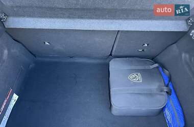 Хэтчбек Peugeot e-208 2022 в 