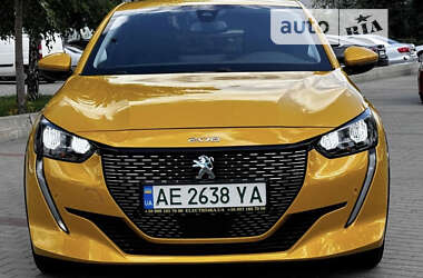 Хэтчбек Peugeot e-208 2020 в 