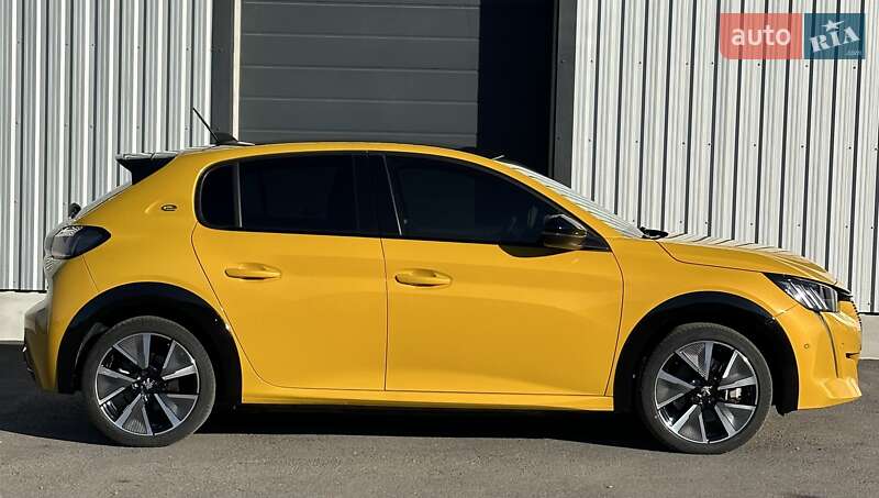 Хэтчбек Peugeot e-208 2021 в Ровно