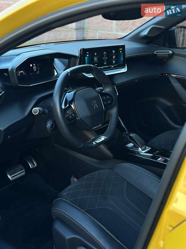 Хэтчбек Peugeot e-208 2021 в Ровно