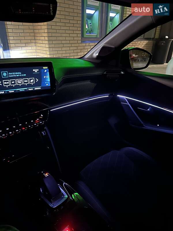 Хэтчбек Peugeot e-208 2021 в Ровно