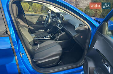 Хэтчбек Peugeot e-208 2021 в 