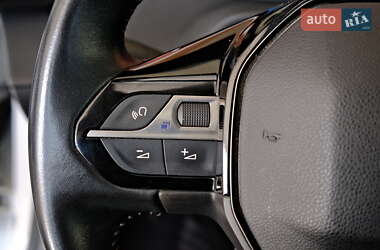 Хэтчбек Peugeot e-208 2021 в 