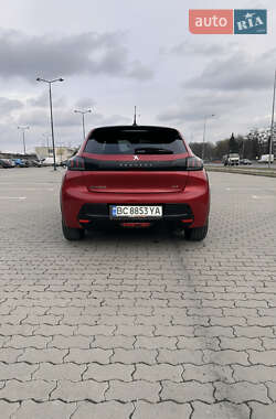Хэтчбек Peugeot e-208 2022 в 