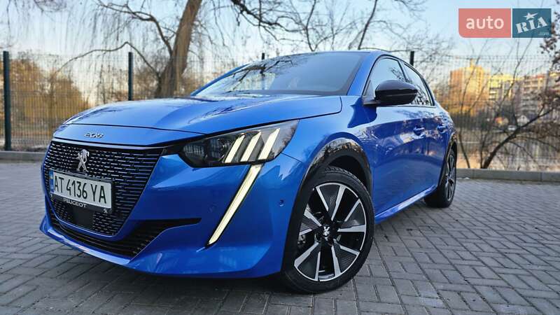 Peugeot e-208 2021
