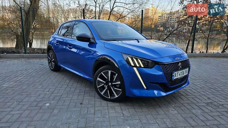 Хэтчбек Peugeot e-208 2021 в Ивано-Франковске