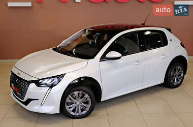Хэтчбек Peugeot e-208 2021 в 