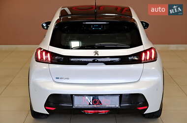 Хэтчбек Peugeot e-208 2021 в 