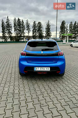 Хэтчбек Peugeot e-208 2021 в 