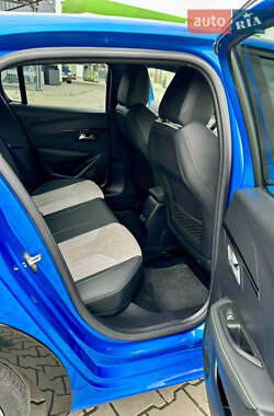 Хэтчбек Peugeot e-208 2021 в 
