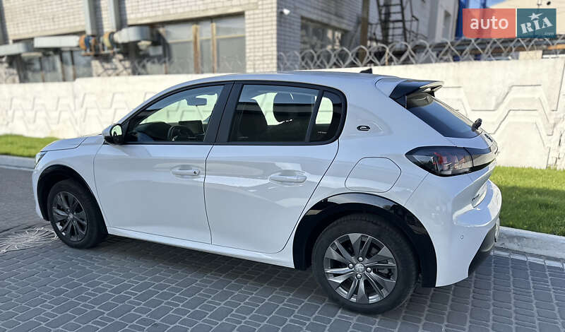 Хетчбек Peugeot e-208 2021 в Дніпрі