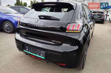 Хэтчбек Peugeot e-208 2020 в 
