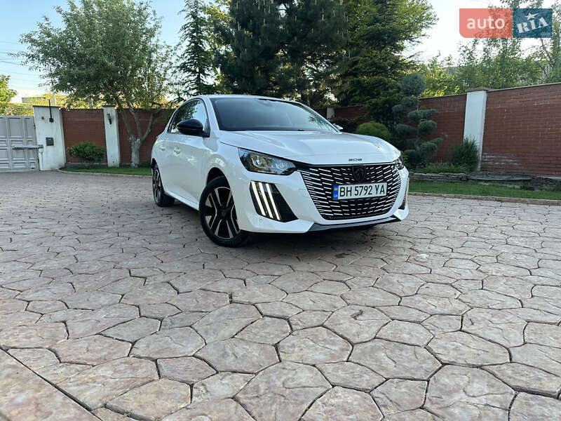 Peugeot e-208 2024