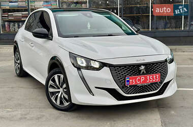 Хэтчбек Peugeot e-208 2022 в Мукачево