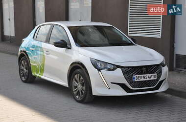 Хэтчбек Peugeot e-208 2022 в Львове
