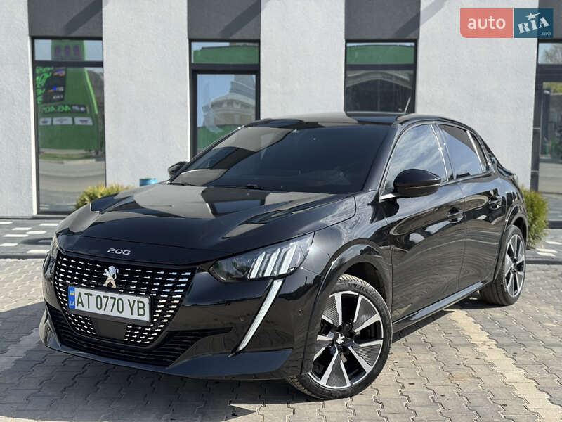Peugeot e-208 2022
