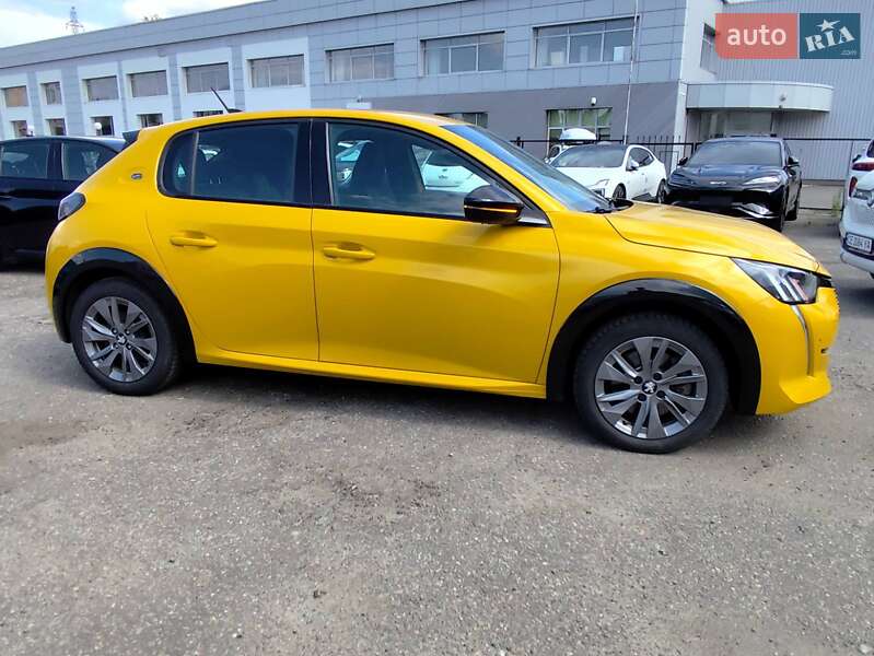 Хетчбек Peugeot e-208 2019 в Києві