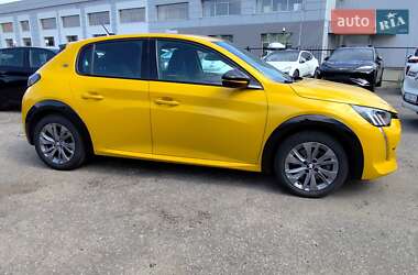 Хэтчбек Peugeot e-208 2021 в 