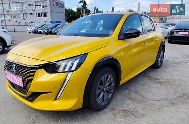 Хэтчбек Peugeot e-208 2021 в 