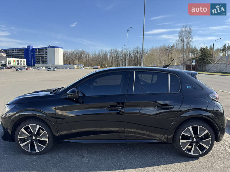 Хетчбек Peugeot e-208 2022 в Києві