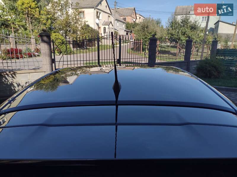 Хетчбек Peugeot e-208 2023 в Дубні