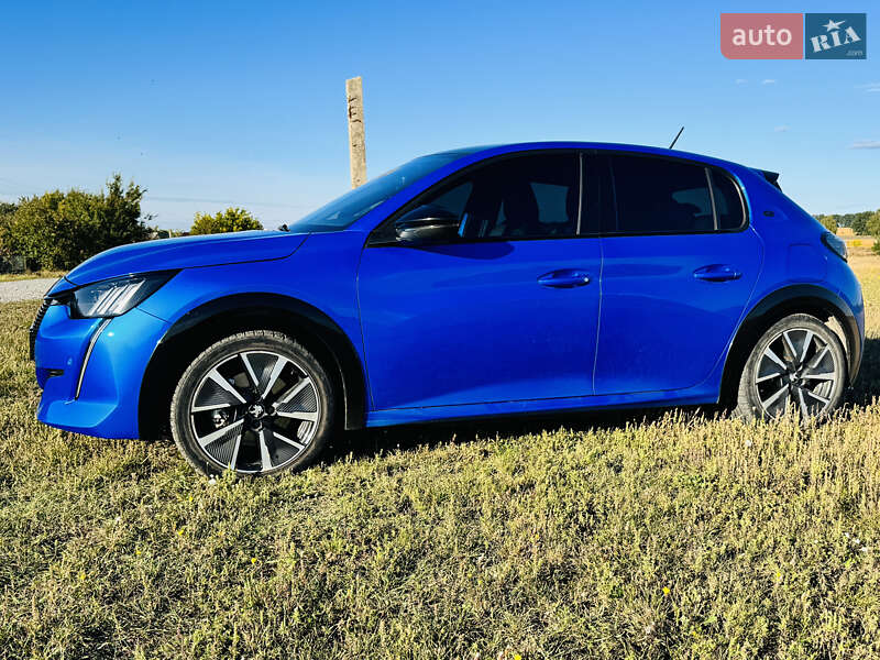 Хэтчбек Peugeot e-208 2020 в Ромнах