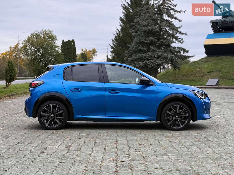 Хэтчбек Peugeot e-208 2023 в Ровно