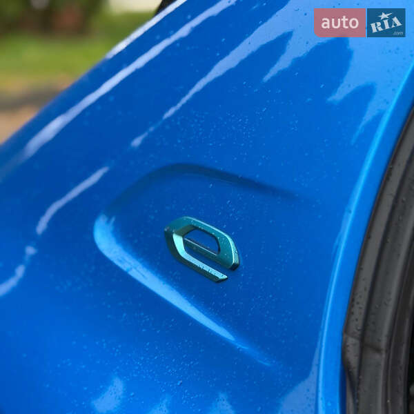 Хэтчбек Peugeot e-208 2023 в Ровно