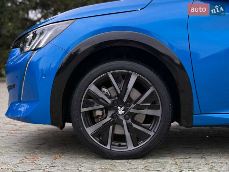 Хэтчбек Peugeot e-208 2023 в Ровно