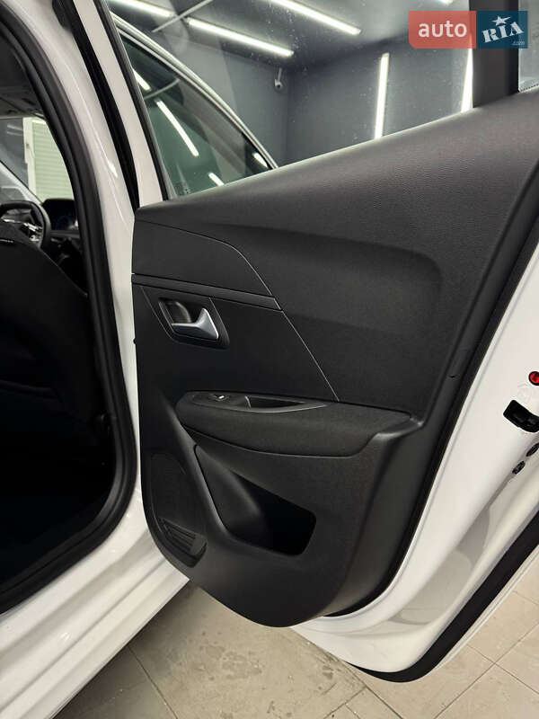 Хэтчбек Peugeot e-208 2021 в Коломые