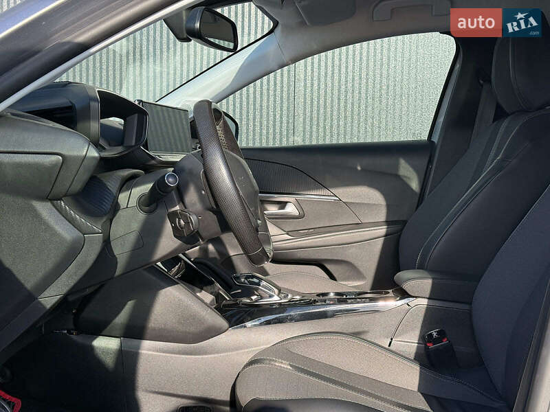 Хэтчбек Peugeot e-208 2019 в Львове