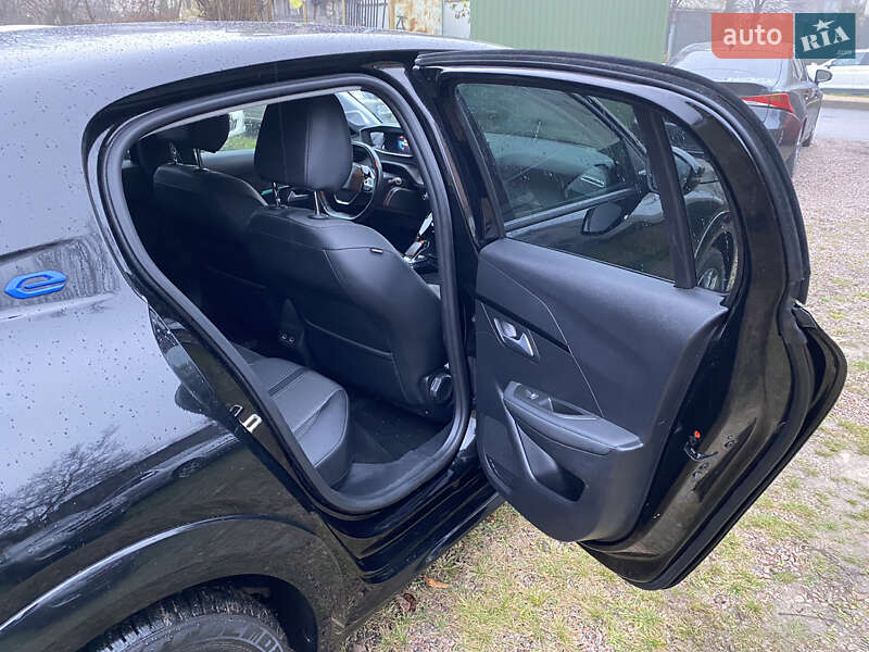 Хетчбек Peugeot e-208 2021 в Києві