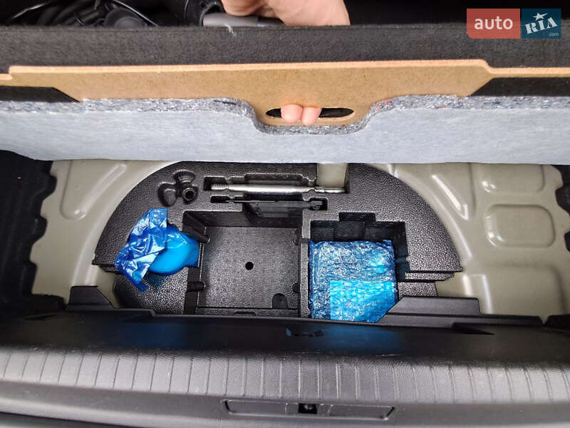 Хэтчбек Peugeot e-208 2023 в Самборе фото 35 Хэтчбек Peugeot e-208 2023 в Самборе