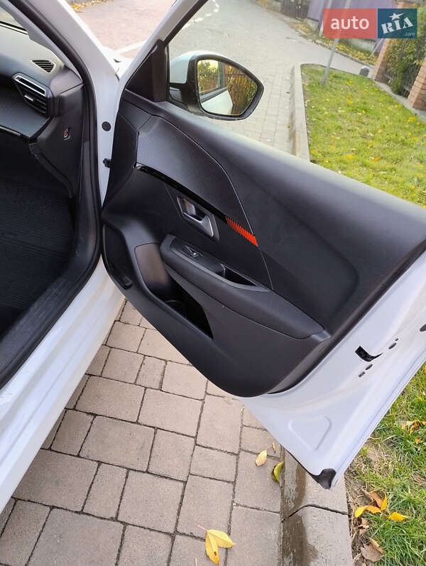 Хэтчбек Peugeot e-208 2020 в Львове фото 10 Хэтчбек Peugeot e-208 2020 в Львове