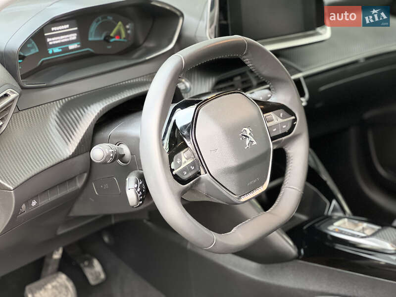 Хетчбек Peugeot e-208 2023 в Львові