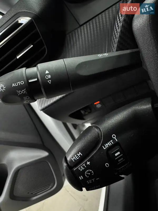 Peugeot e-208 2021 VIN VR3UHZKXZMT080126 фото оголошення 18 з 46