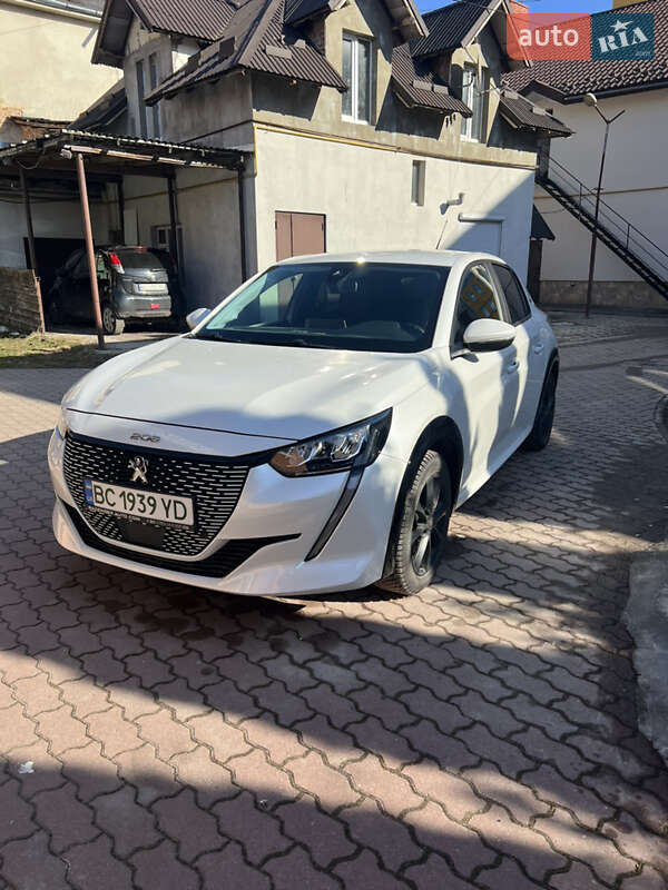 Хэтчбек Peugeot e-208 2020 в Львове