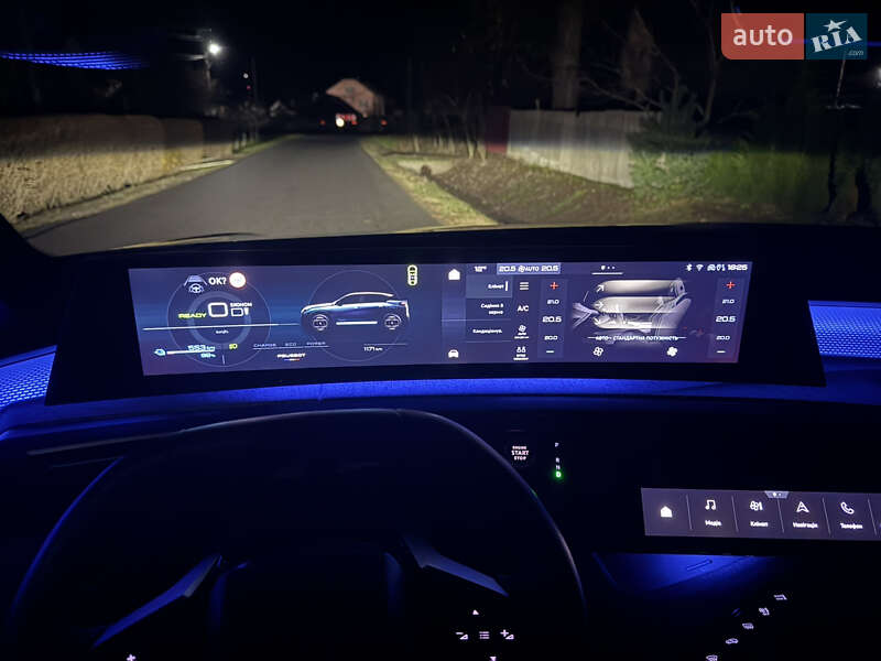 Внедорожник / Кроссовер Peugeot e-3008 2024 в Самборе