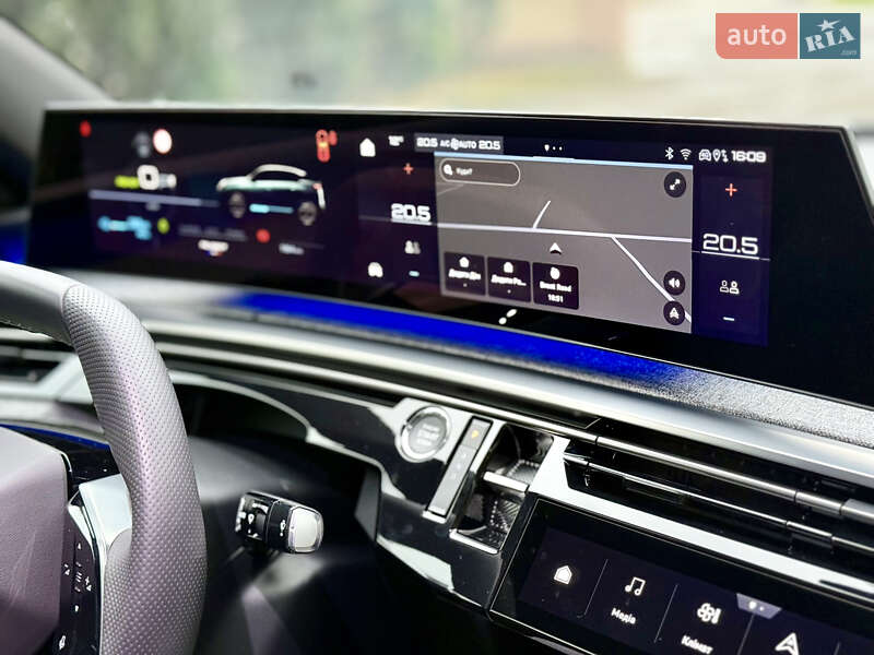 Внедорожник / Кроссовер Peugeot e-3008 2024 в Самборе